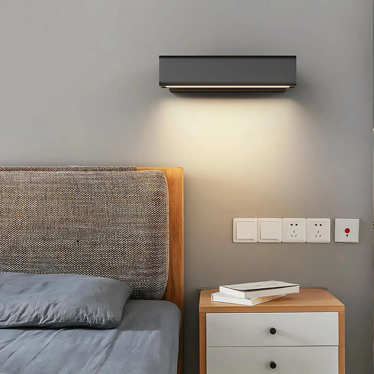 Modern LED Wall Light Adjustable Black Metal Sconce - Product detail 5