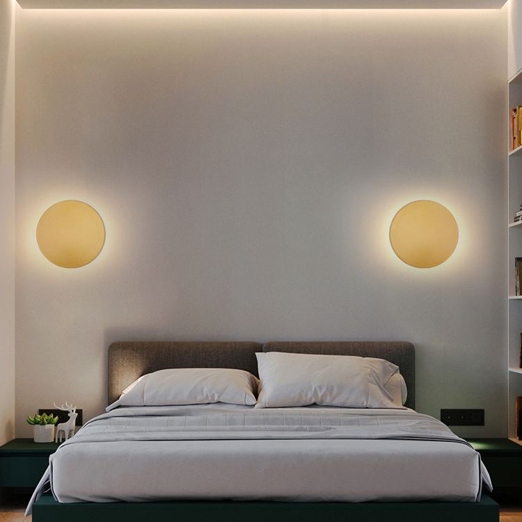 Modern Round Wall Light LED Ambient Metal Sconce - Detailed view