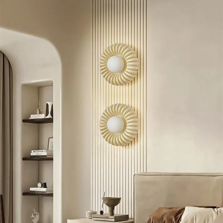 Modern Resin Wall Sconce Pleated Shell Design - Product detail 5