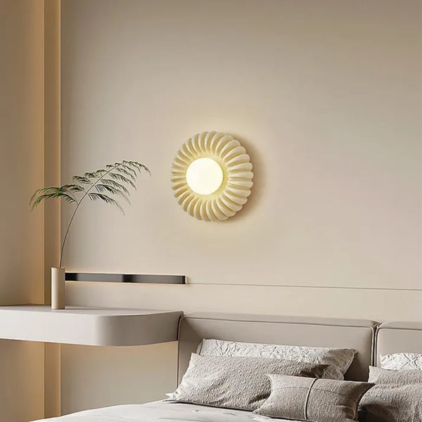 Modern Resin Wall Light Sunburst Pattern Sconce - Product detail 6