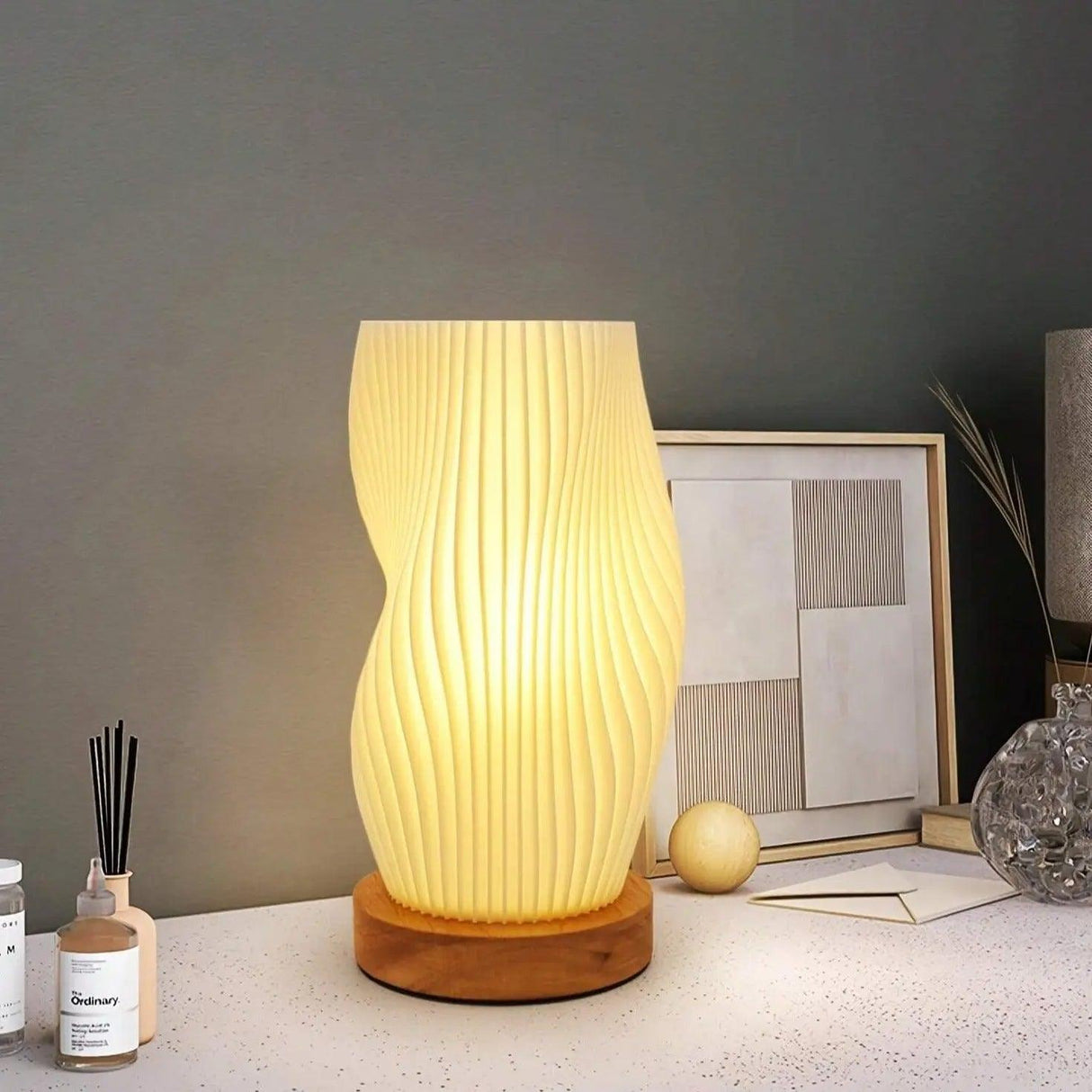 Modern Table Lamp Sculptural Wave Design - Product detail 6