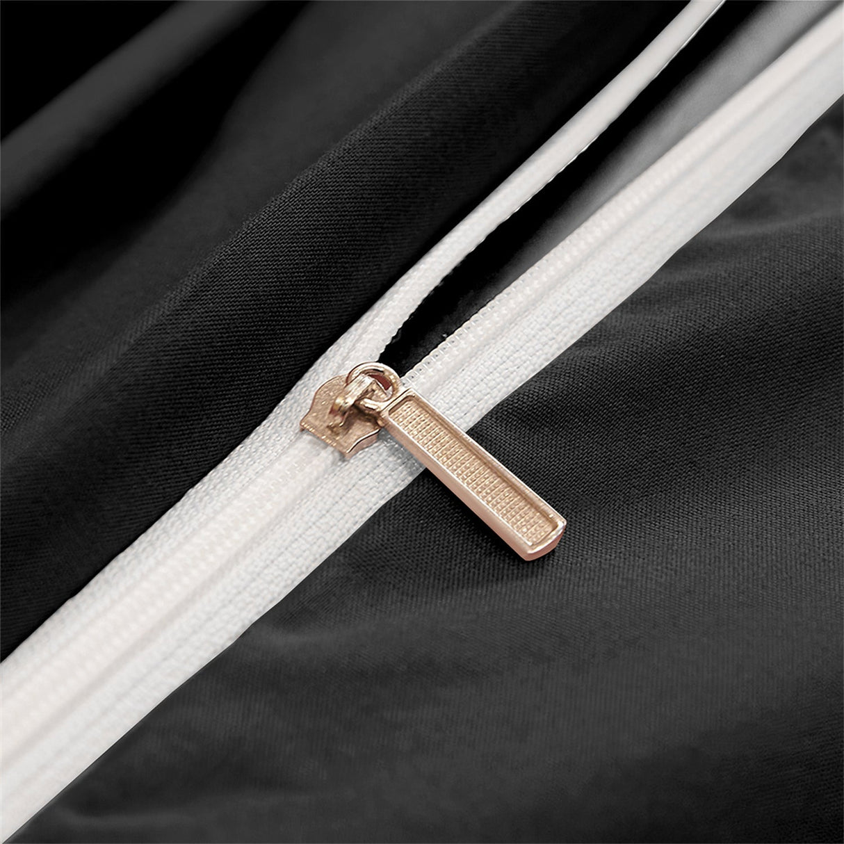 Luxury Floral Duvet Set  Black Gold Botanical Print - Product detail 5