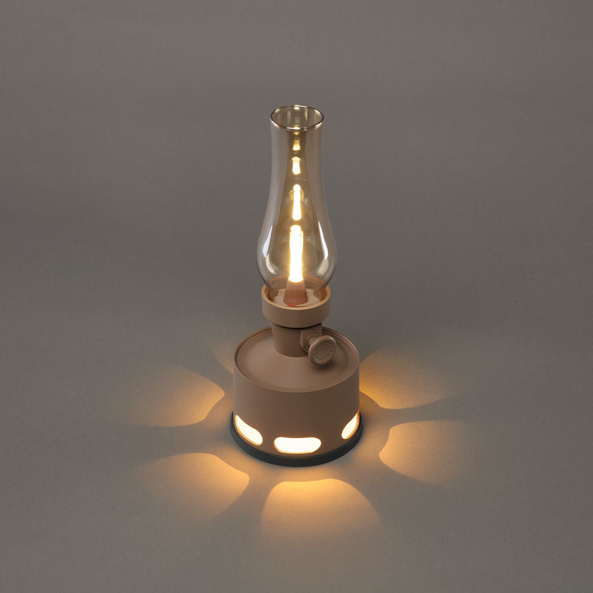 Vintage LED Lantern  Glass  Aluminum Nostalgic Design - Product detail 13
