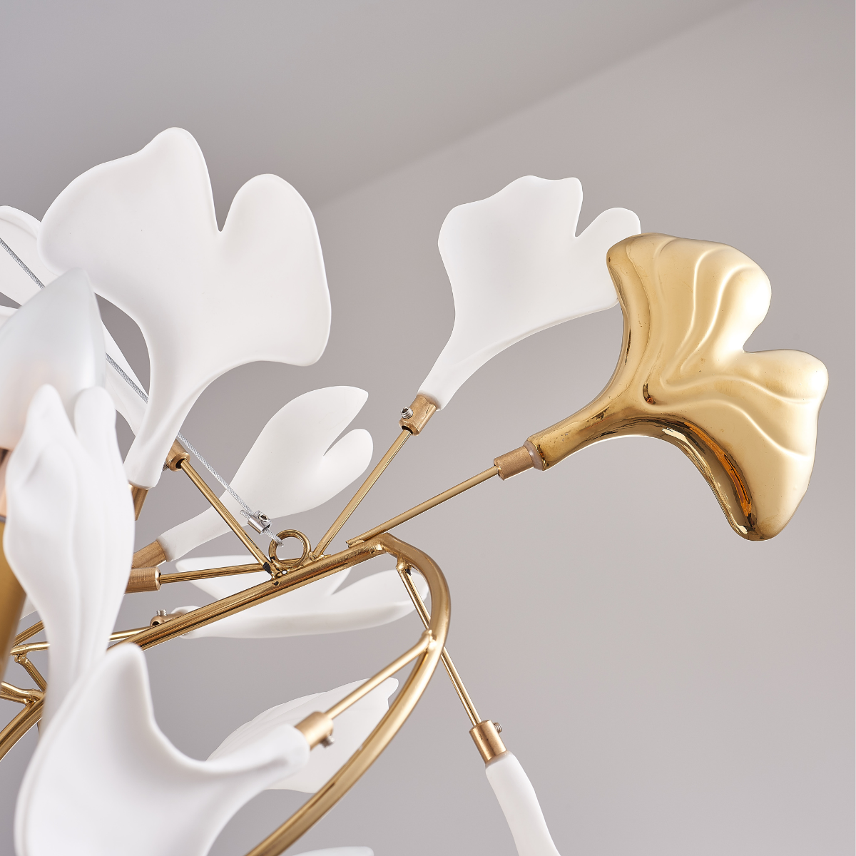 Ginkgo Leaf Chandelier Brass and White Floral Design - Product detail 17