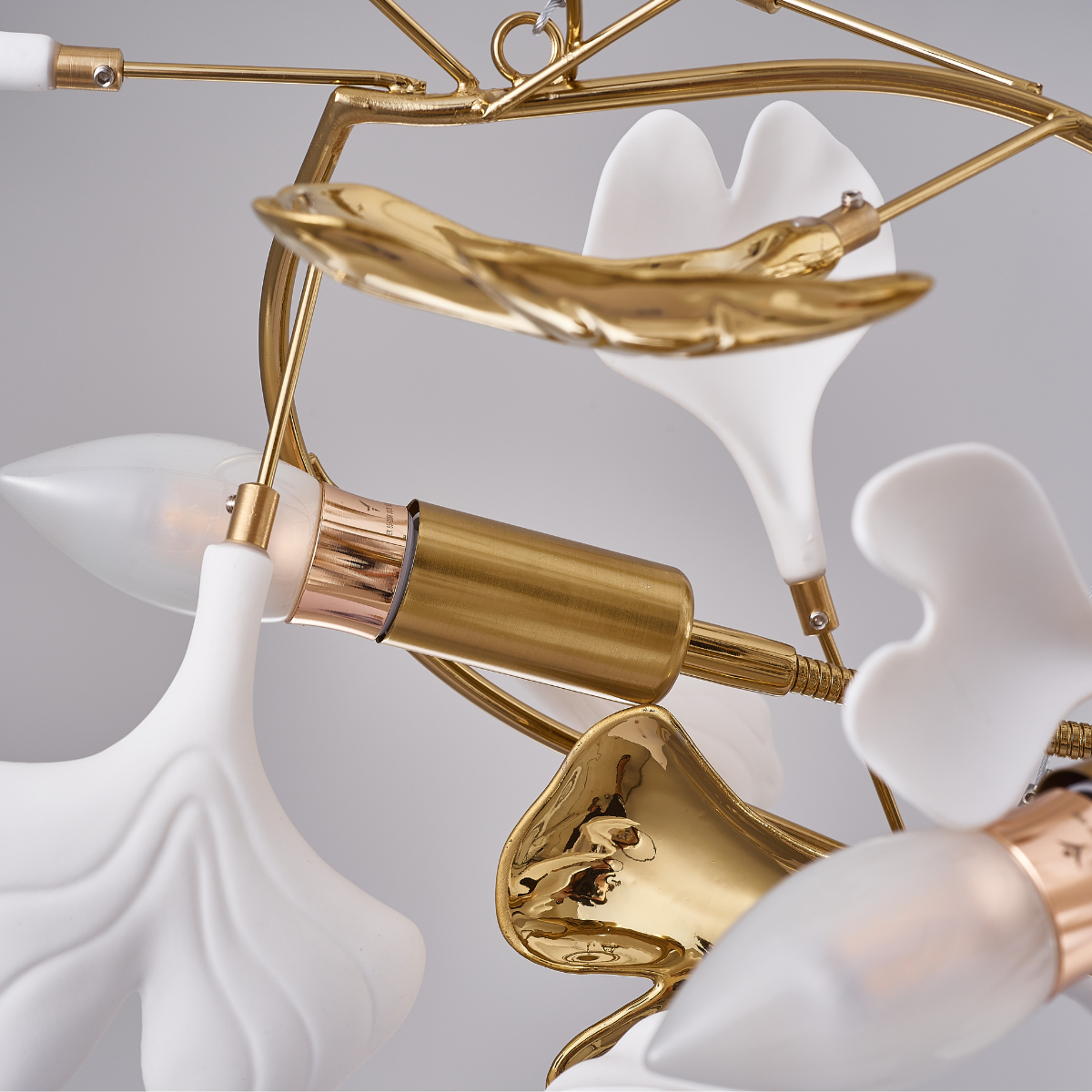 Ginkgo Leaf Chandelier Brass and White Floral Design - Product detail 21