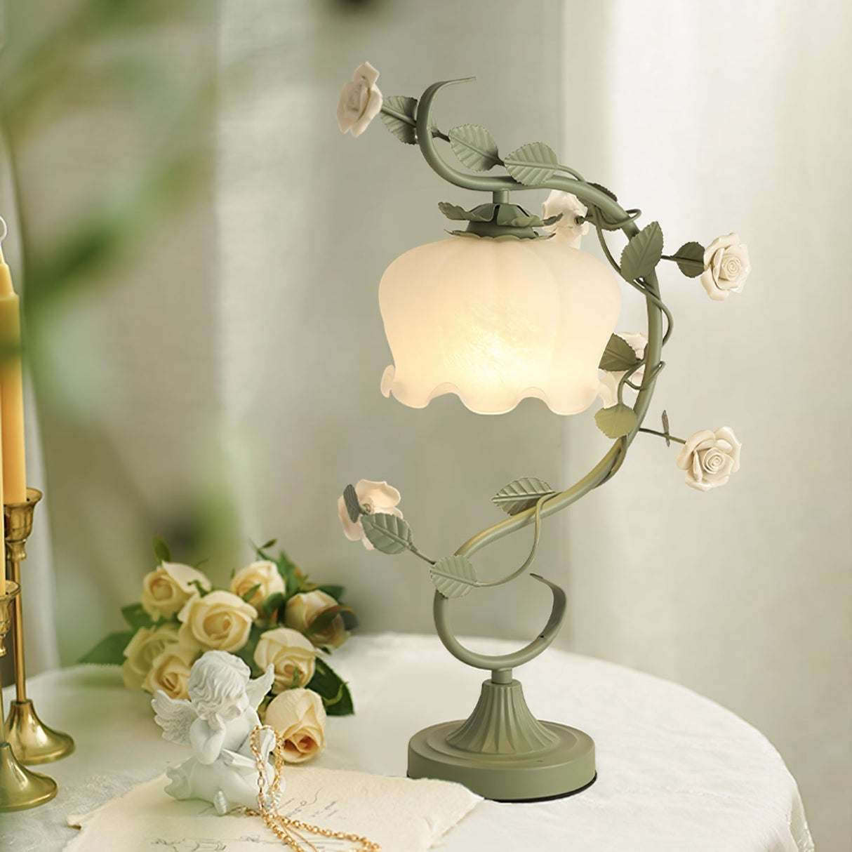 Floral Table Lamp Curved Green Metal Design With Glass Shade - Product detail 4