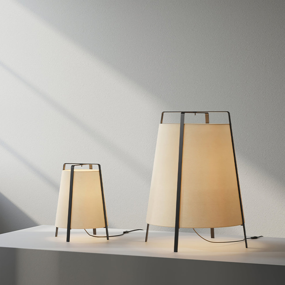 Modern Table Lamp Minimalist Tripod Design - Product detail 23