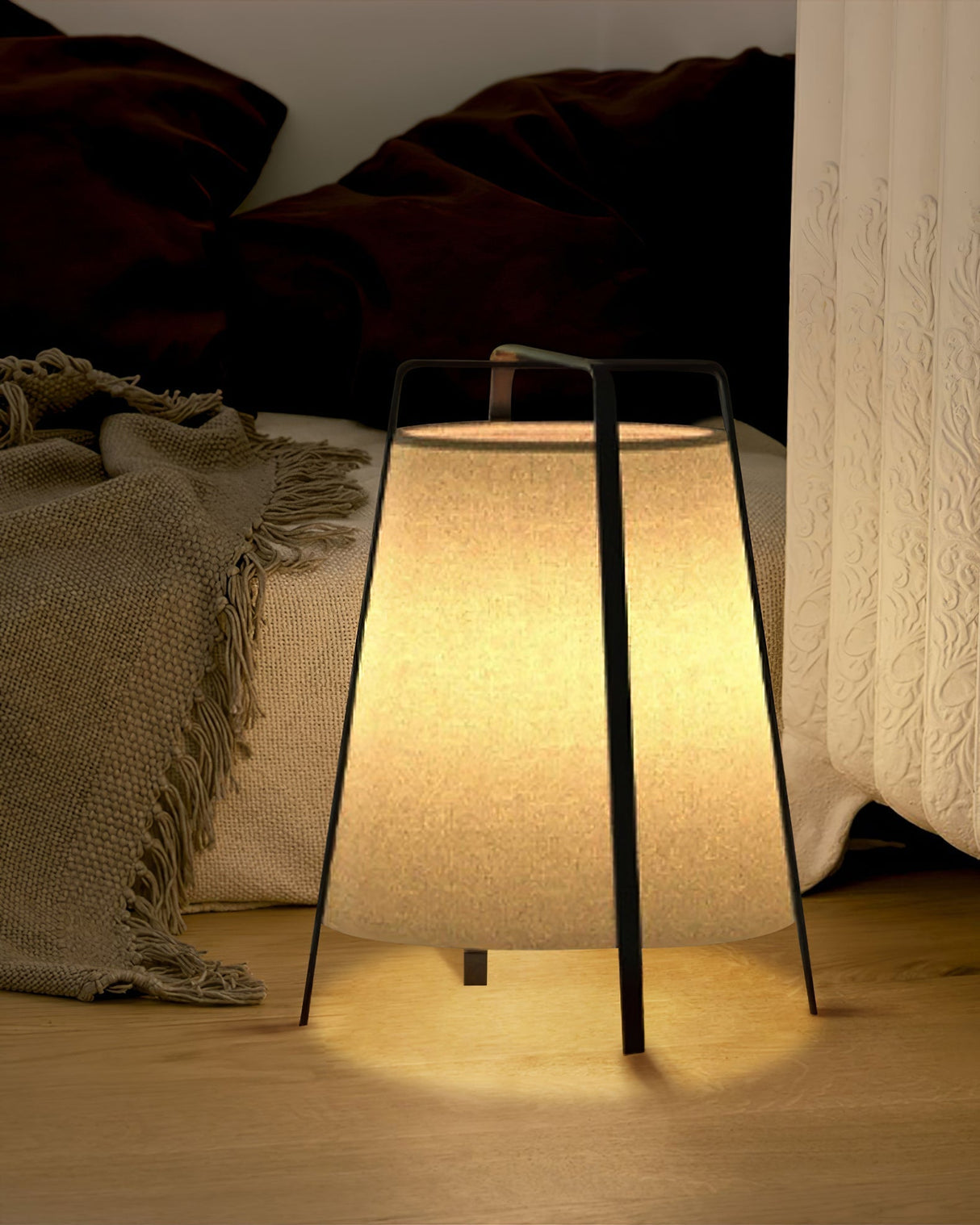 Modern Table Lamp Minimalist Tripod Design - Detailed view
