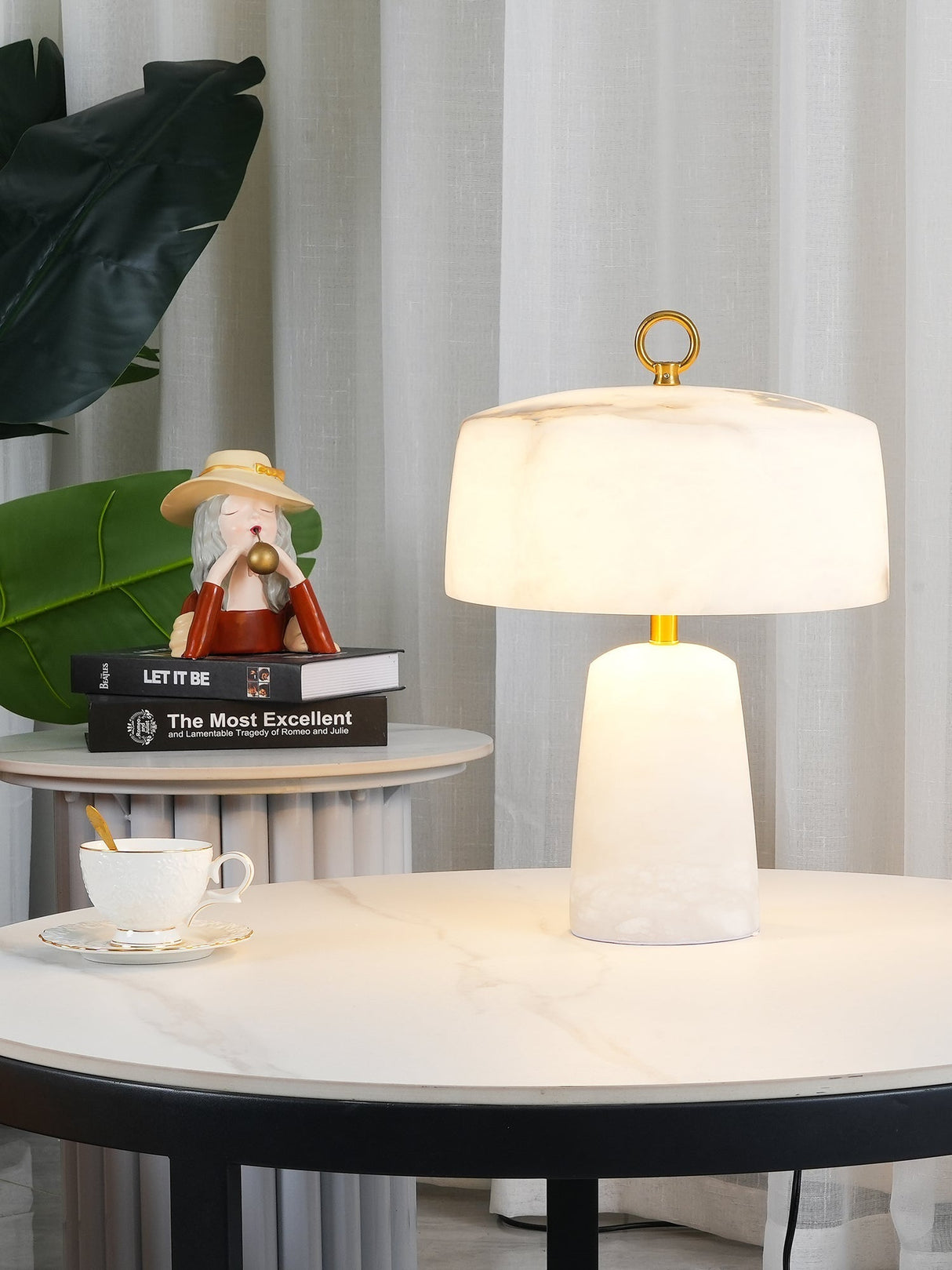 Alabaster Table Lamp Vintage Brass Accents - Product detail 10