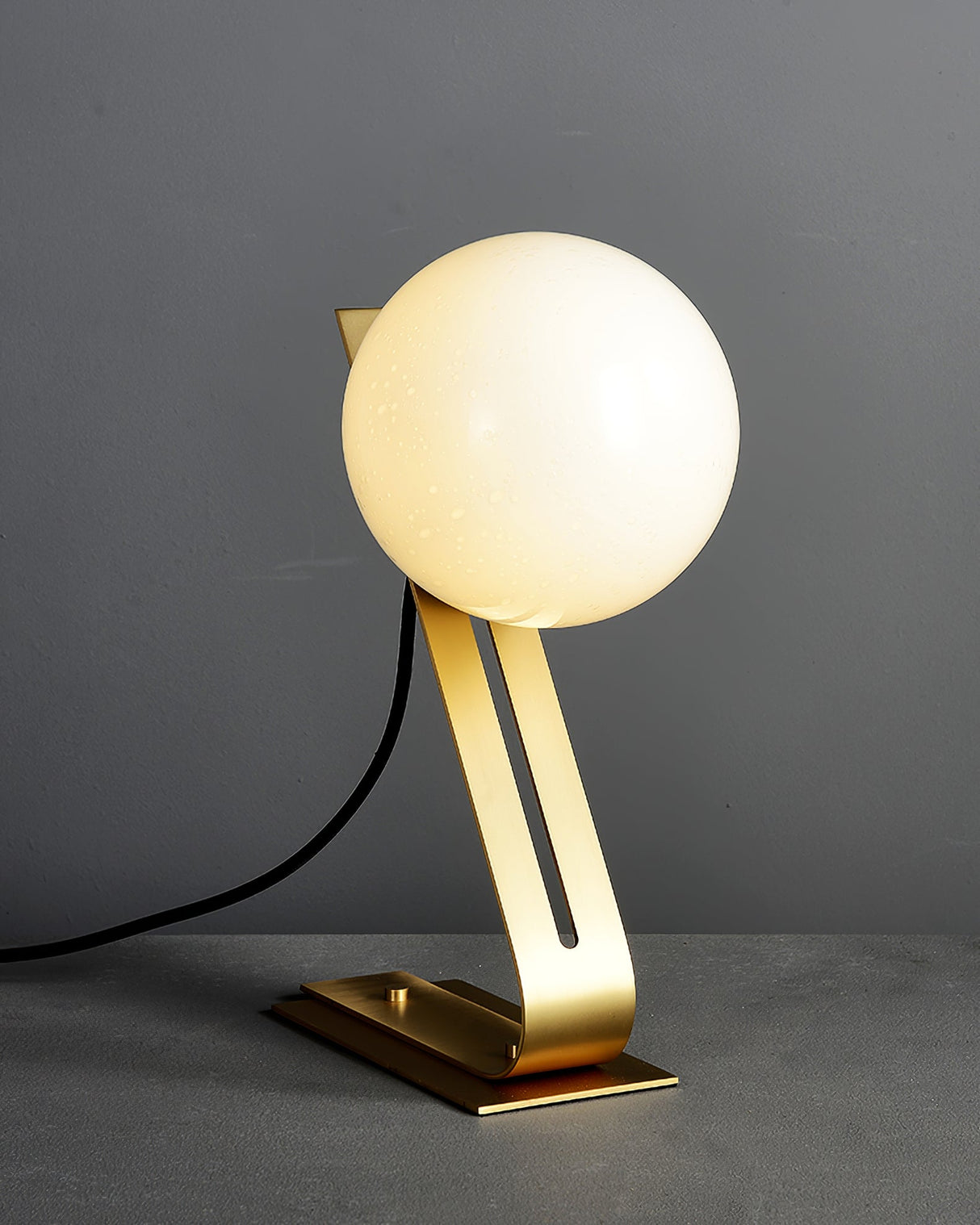 Modern Table Lamp Glass Globe Brass Frame Design - Product detail 16