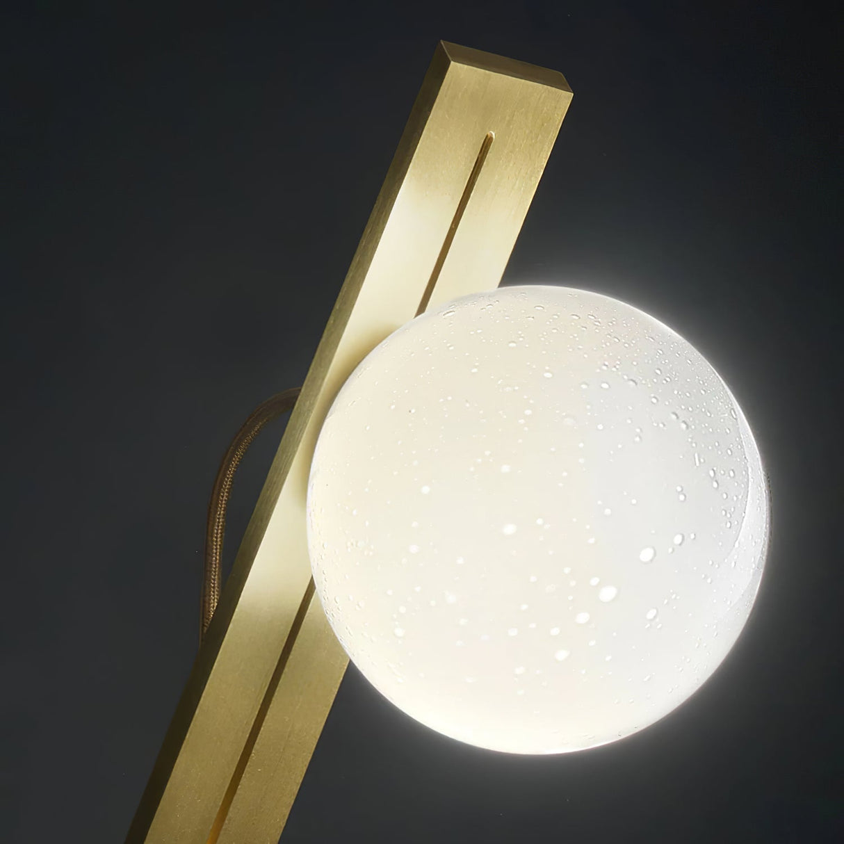 Modern Table Lamp Glass Globe Brass Frame Design - Product detail 24