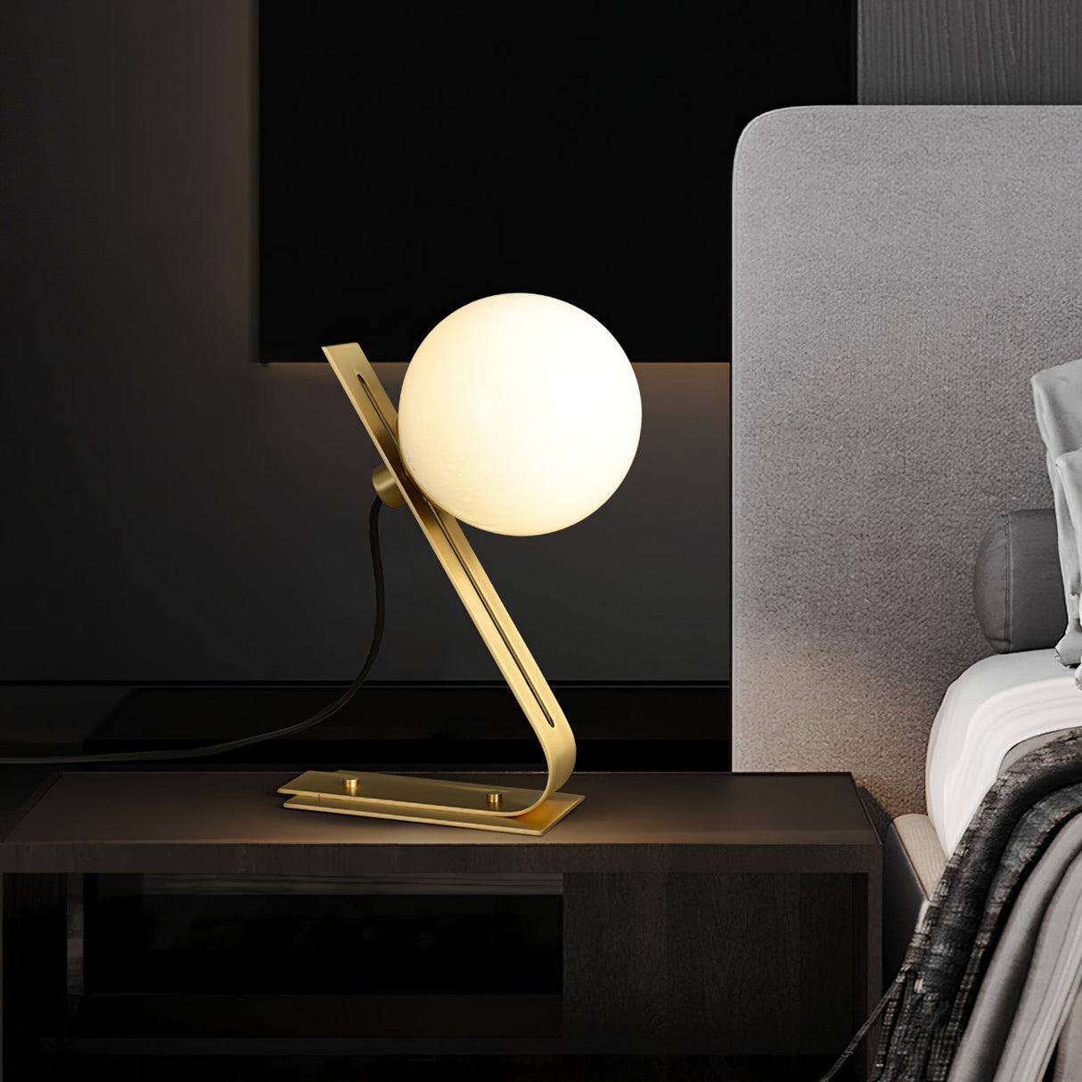 Modern Table Lamp Glass Globe Brass Frame Design - Product detail 7