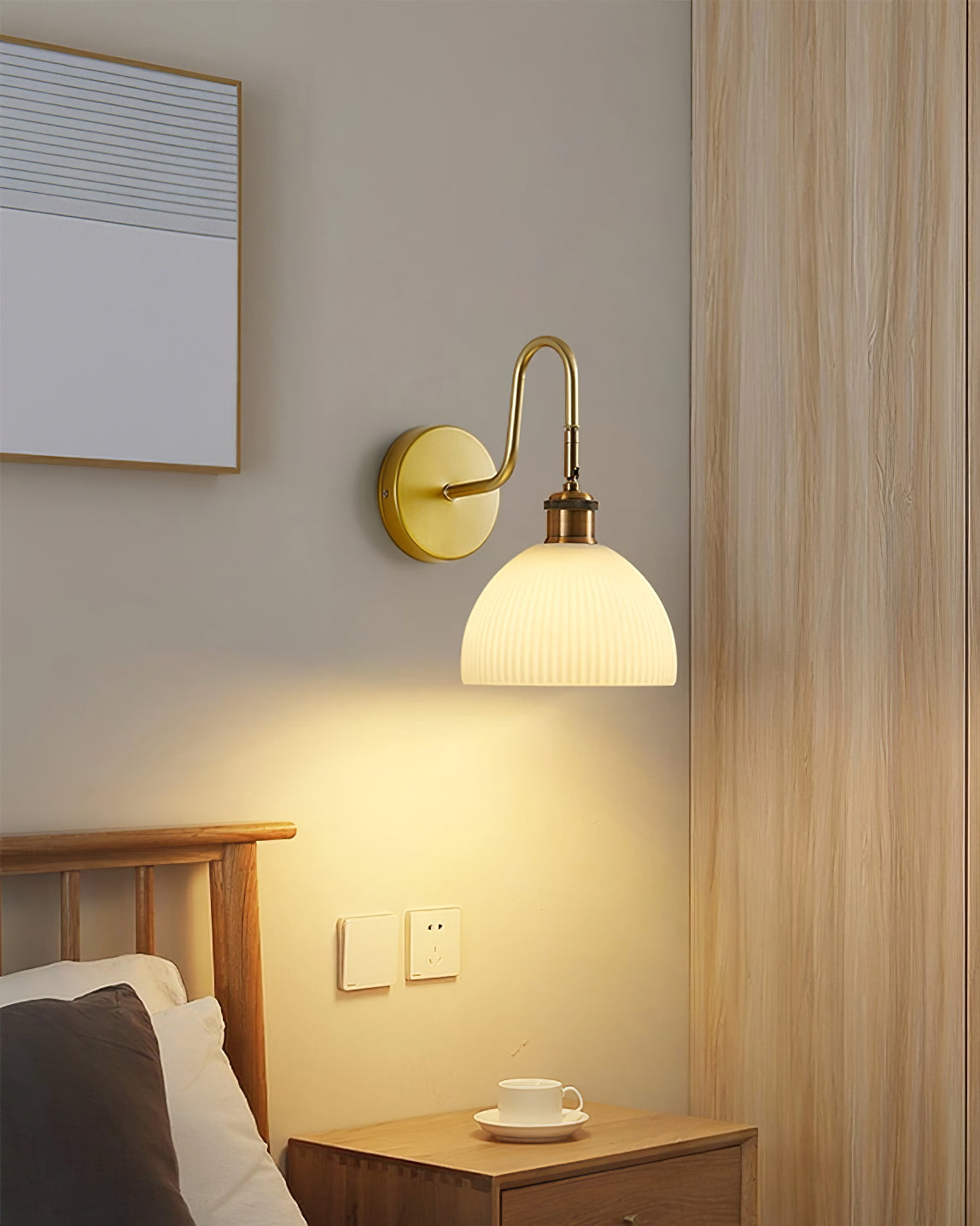 Modern Wall Sconce Brass Finish With Glass Shade - Product detail 10