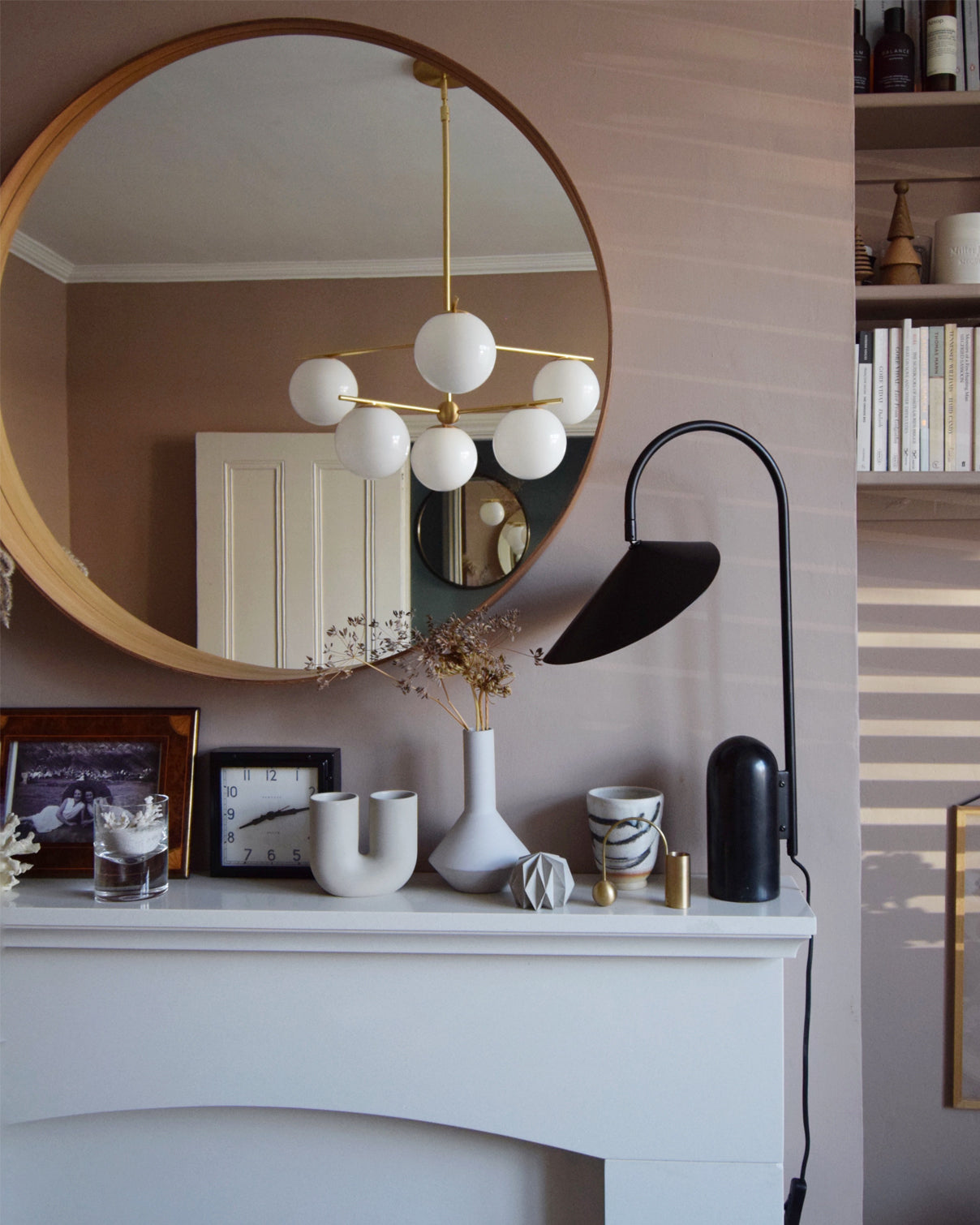 Modern Table Lamp Black Marble Base with Curved Shade - Product detail 32