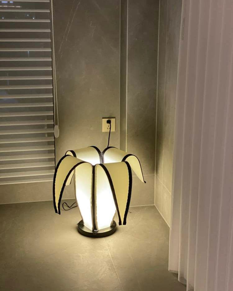 Artistic Table Lamp Banana Leaf Design With Warm Glow - Product detail 43