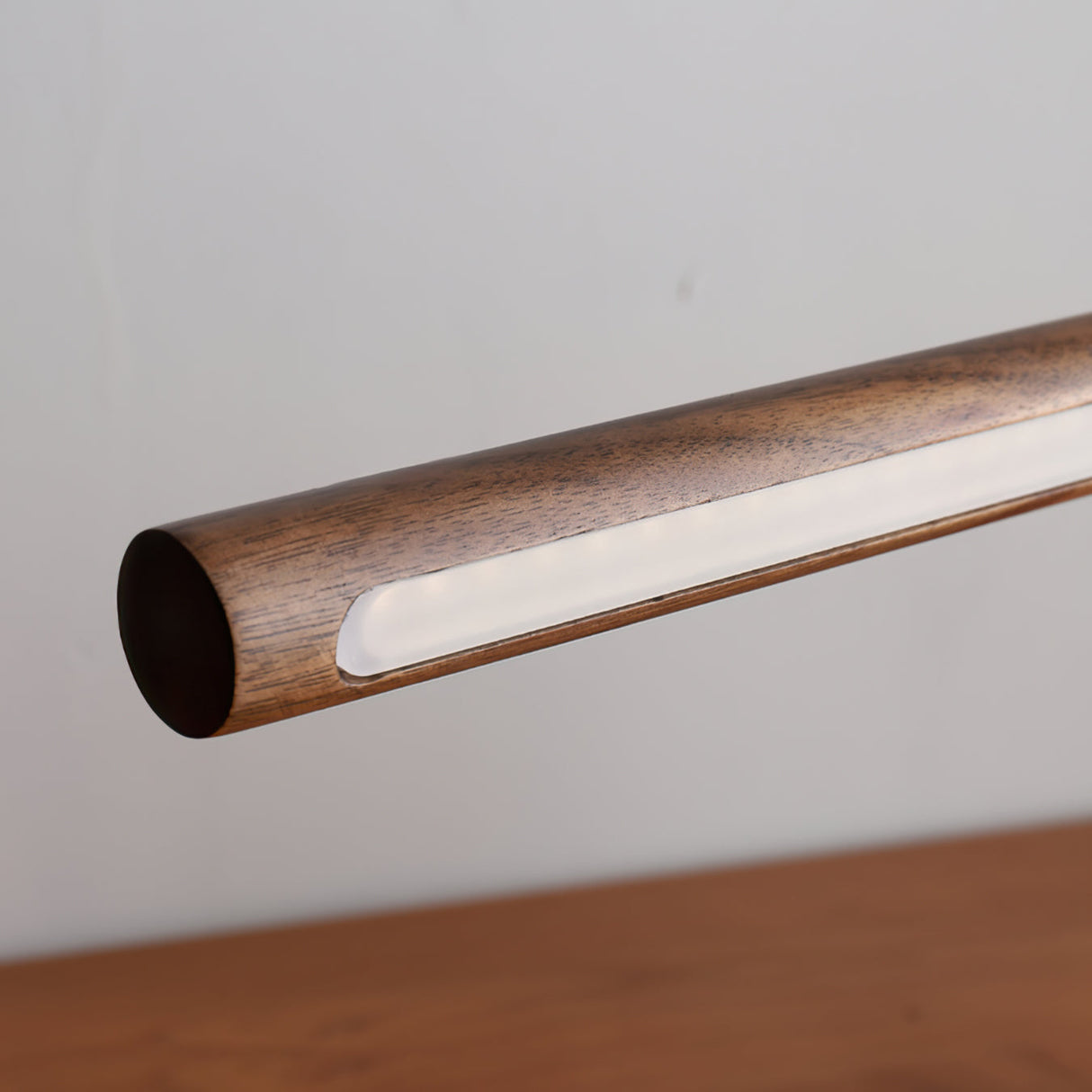 Modern LED Table Lamp Walnut Wood with Brass Accent - Product detail 6