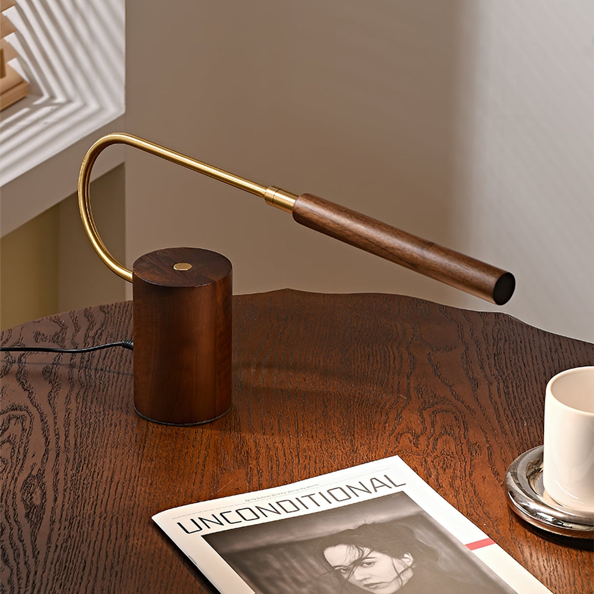 Modern LED Table Lamp Walnut Wood with Brass Accent - Product detail 10