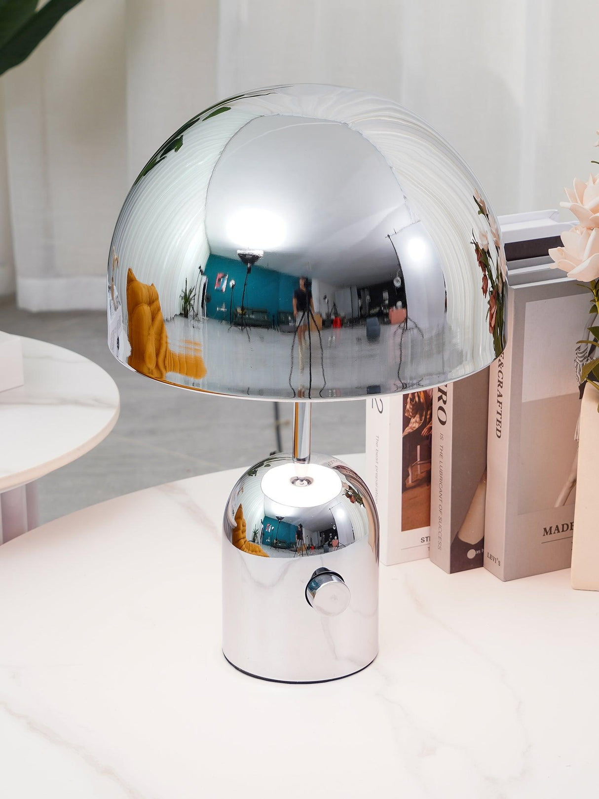 Modern Table Lamp Chrome Bell Glass Design - Product detail 8