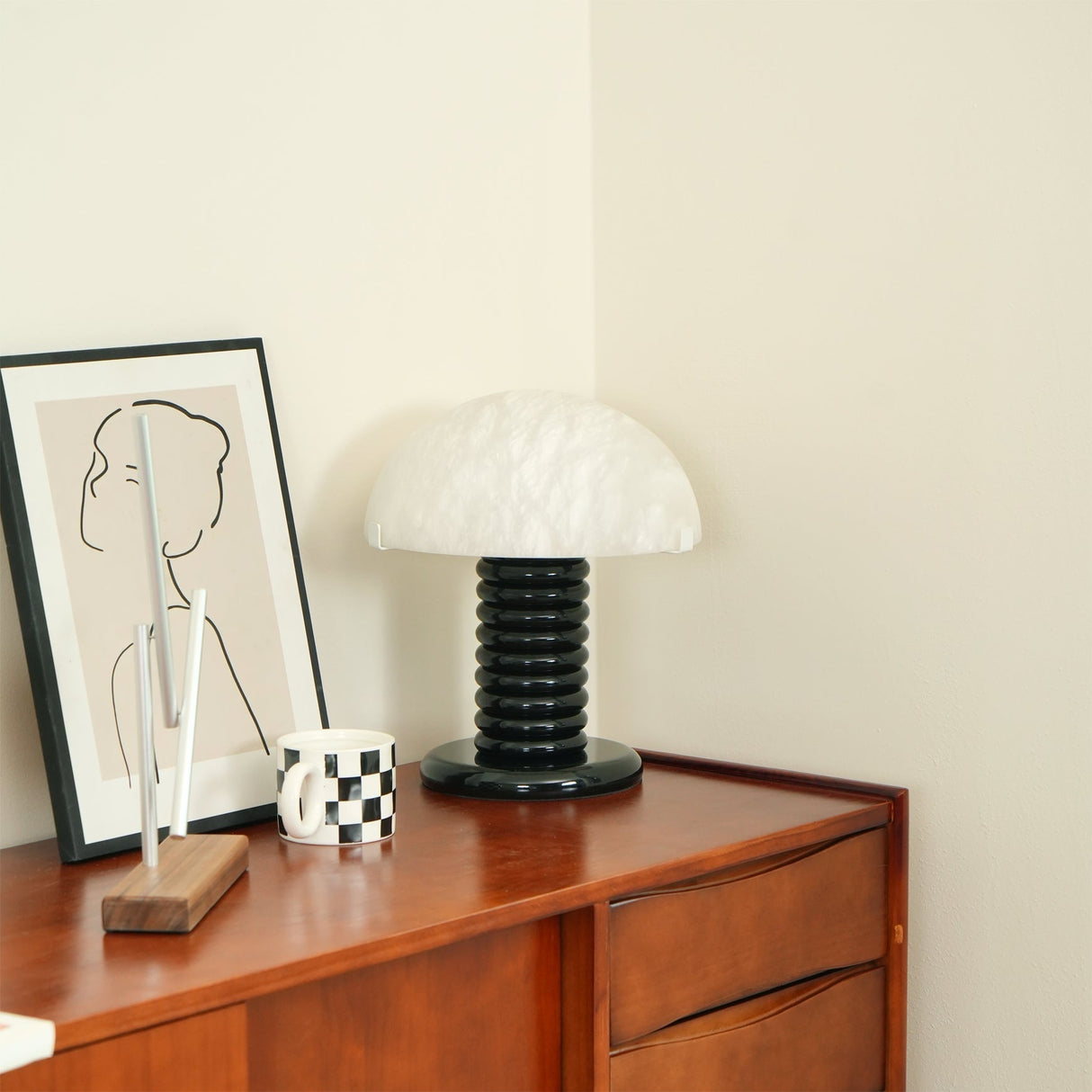 Modern Alabaster Table Lamp Black Ribbed Base Design - Product detail 10
