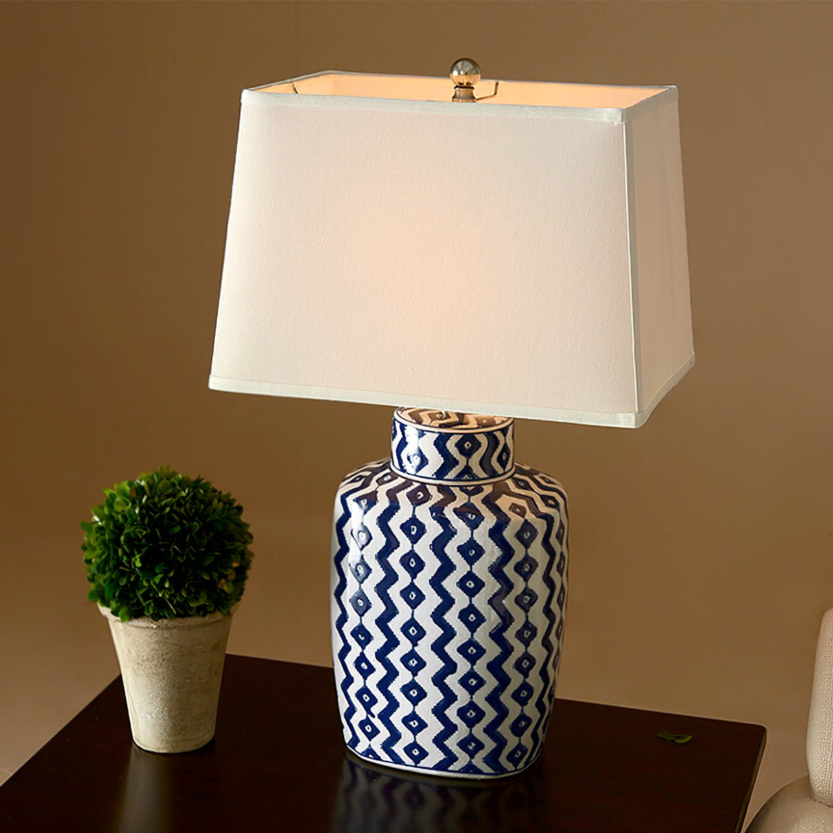 Geometric Table Lamp Blue White Porcelain Design - Product detail 10