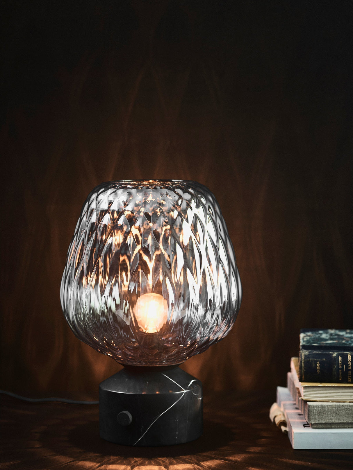 Modern Table Lamp Quilted Glass Marble Base - Product detail 11
