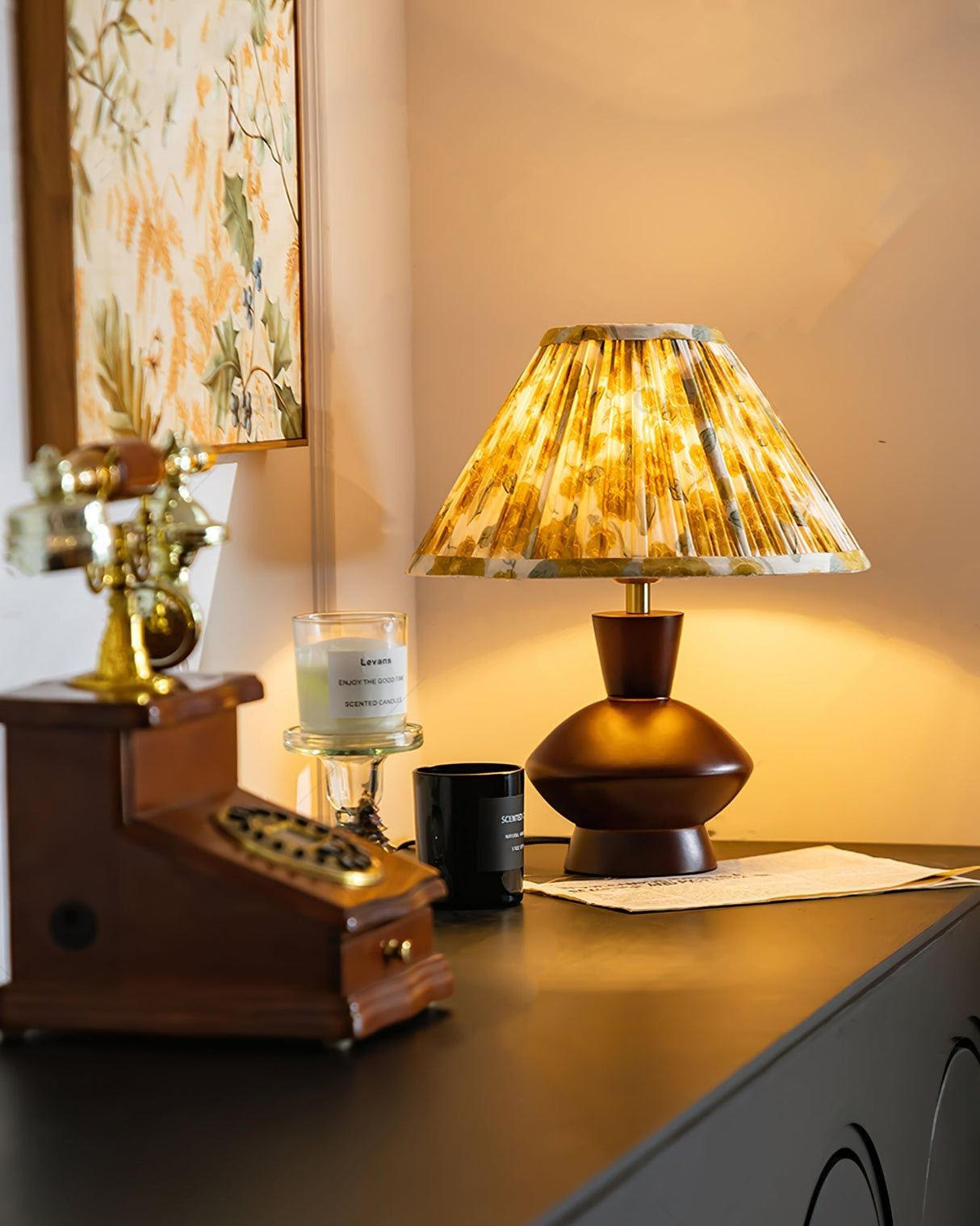 Mid Century Table Lamp Wooden Base with Floral Shade - Product detail 4
