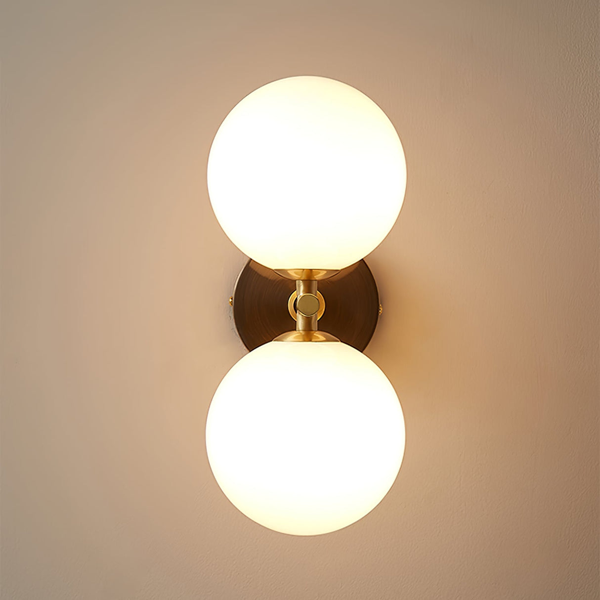 Modern Dual Globe Wall Light Brass Finish Sconce - Product detail 6