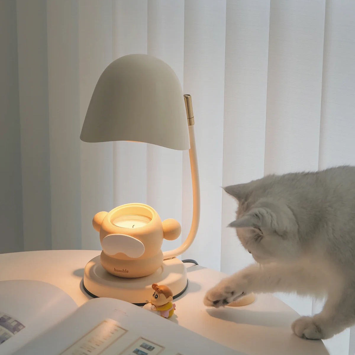 Modern Table Lamp Curved Metal Shade with Candle Holder - Product detail 7