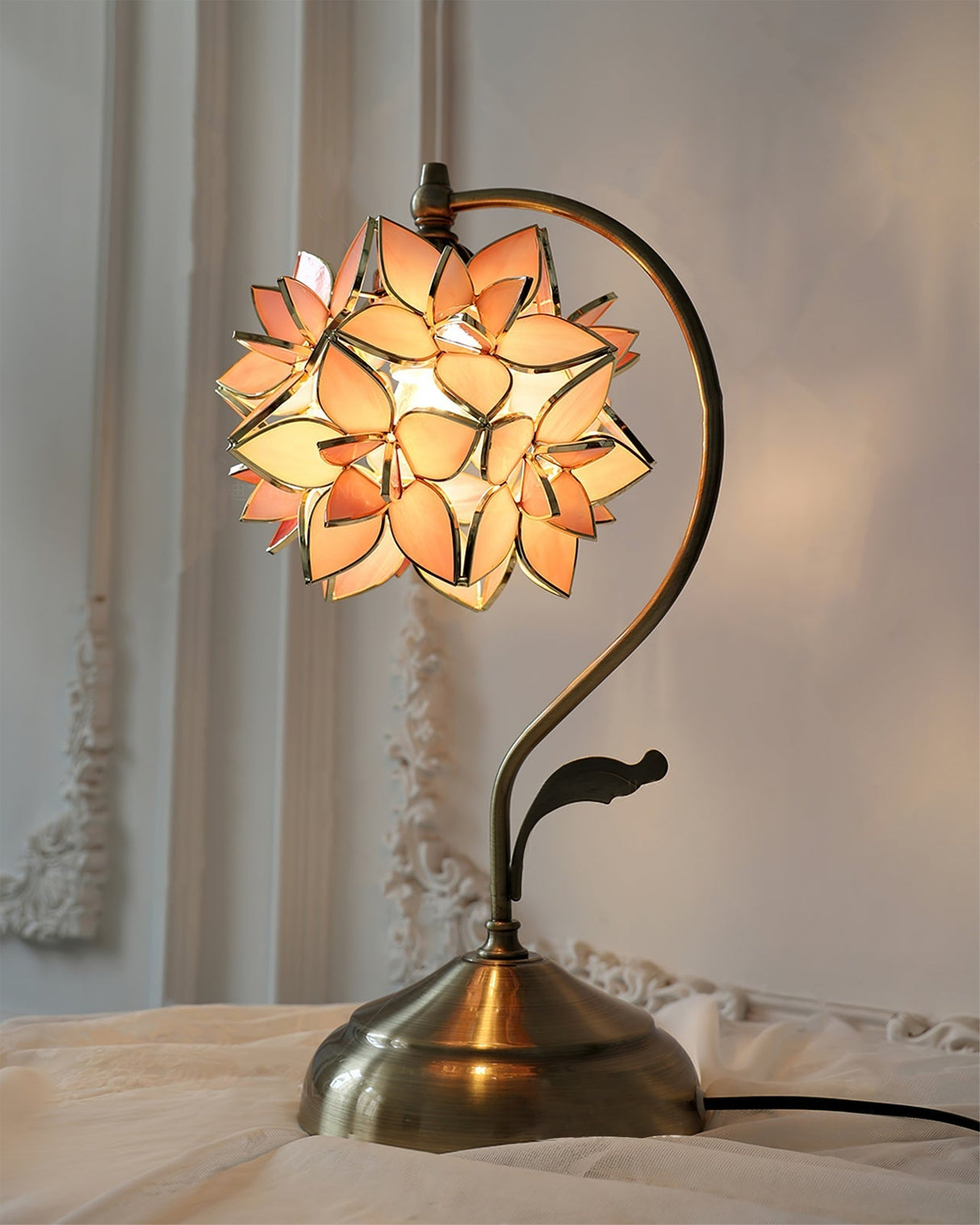 Pink Glass Table Lamp Capiz Shell Design Metal Base - Product detail 4