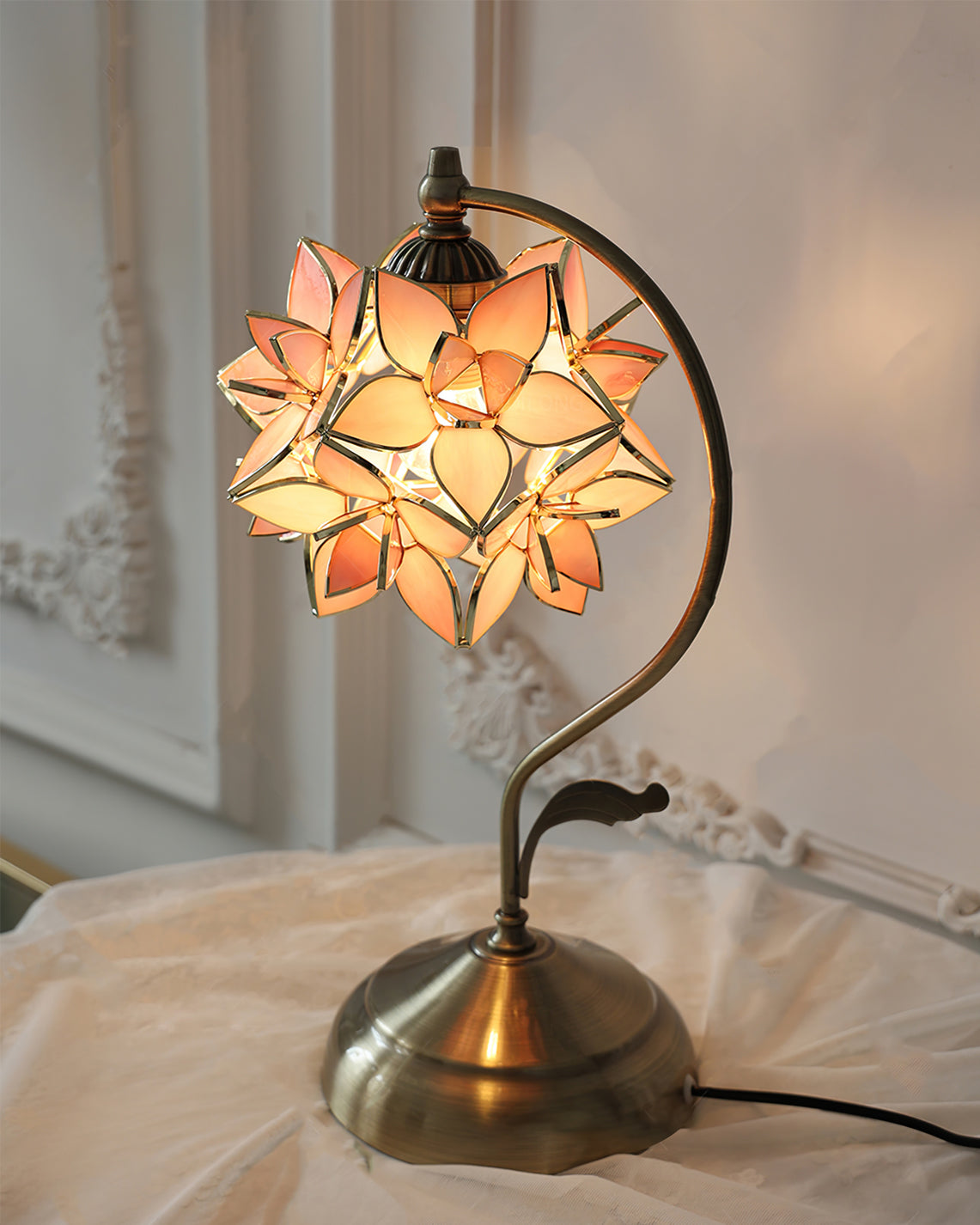 Pink Glass Table Lamp Capiz Shell Design Metal Base - Product detail 5
