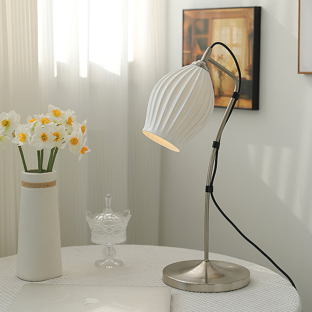 Ceramic Table Lamp Ribbed Shade Design - Product detail 18