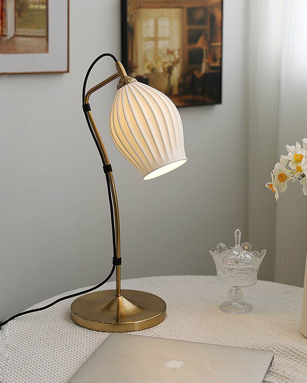 Ceramic Table Lamp Ribbed Shade Design - Product detail 20