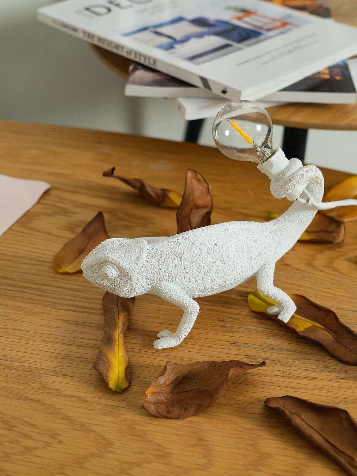 Chameleon Table Lamp White Resin Animal Design - Product detail 22