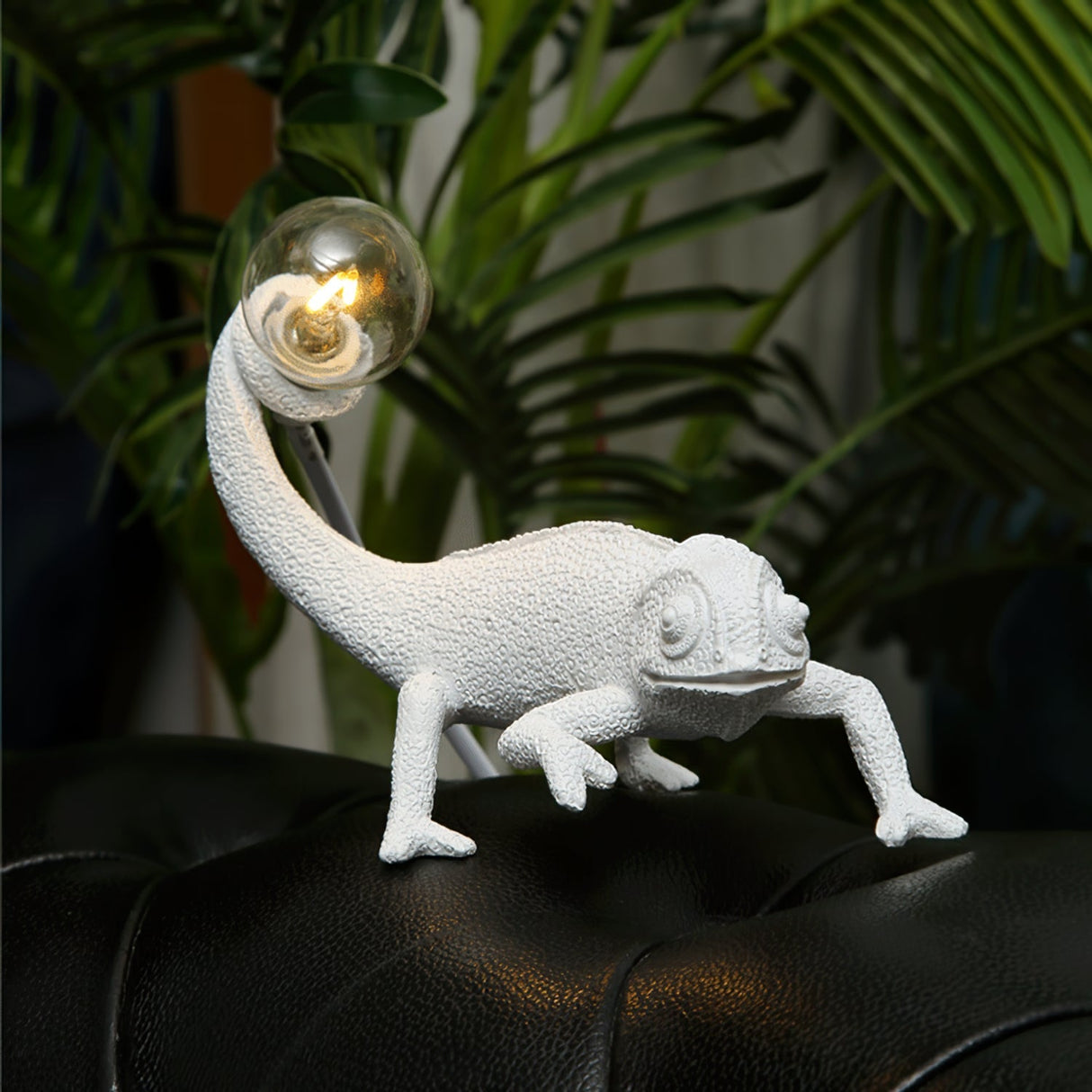 Chameleon Table Lamp White Resin Animal Design - Product detail 9