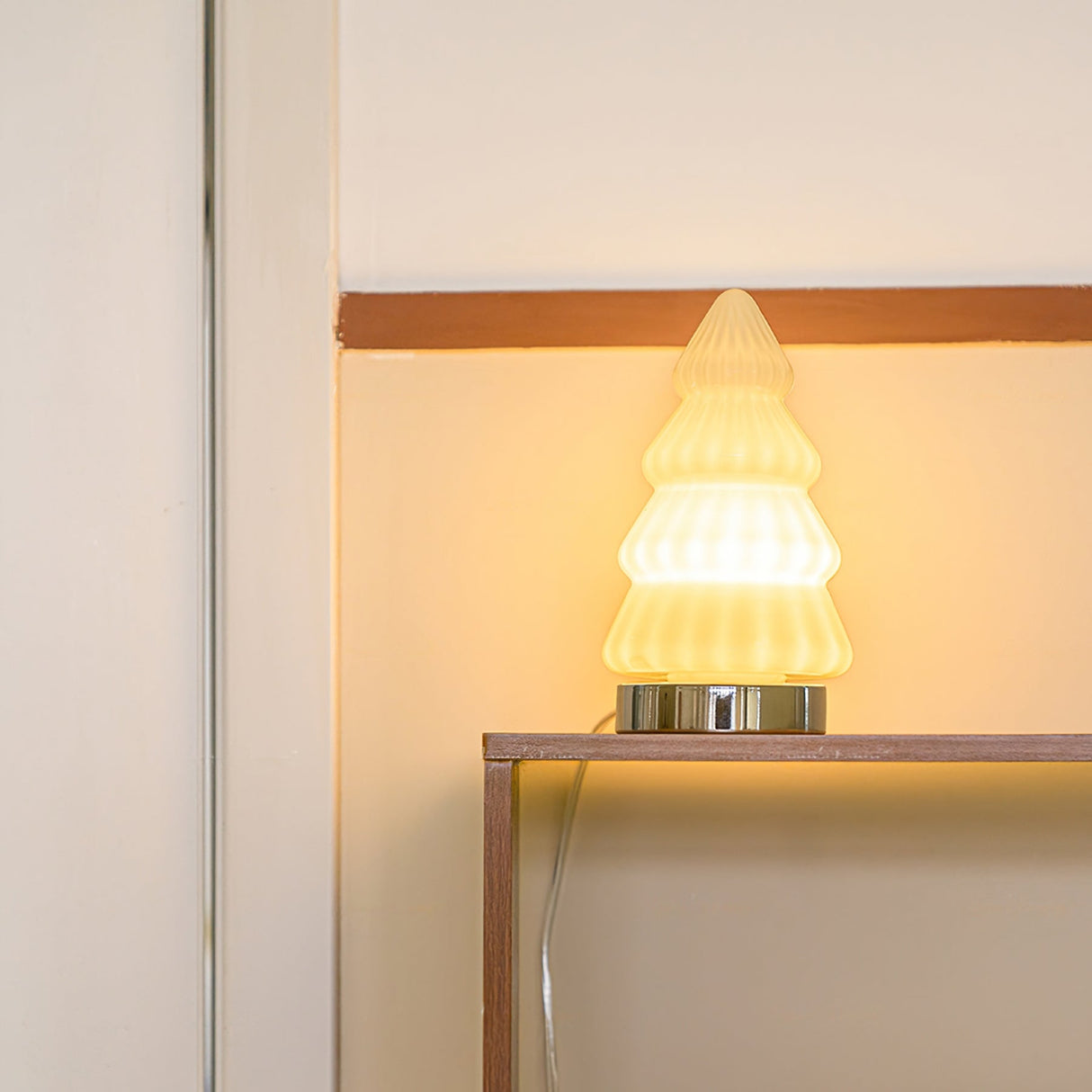 Modern Tree Table Lamp White Glass Chrome Base Design - Product detail 5