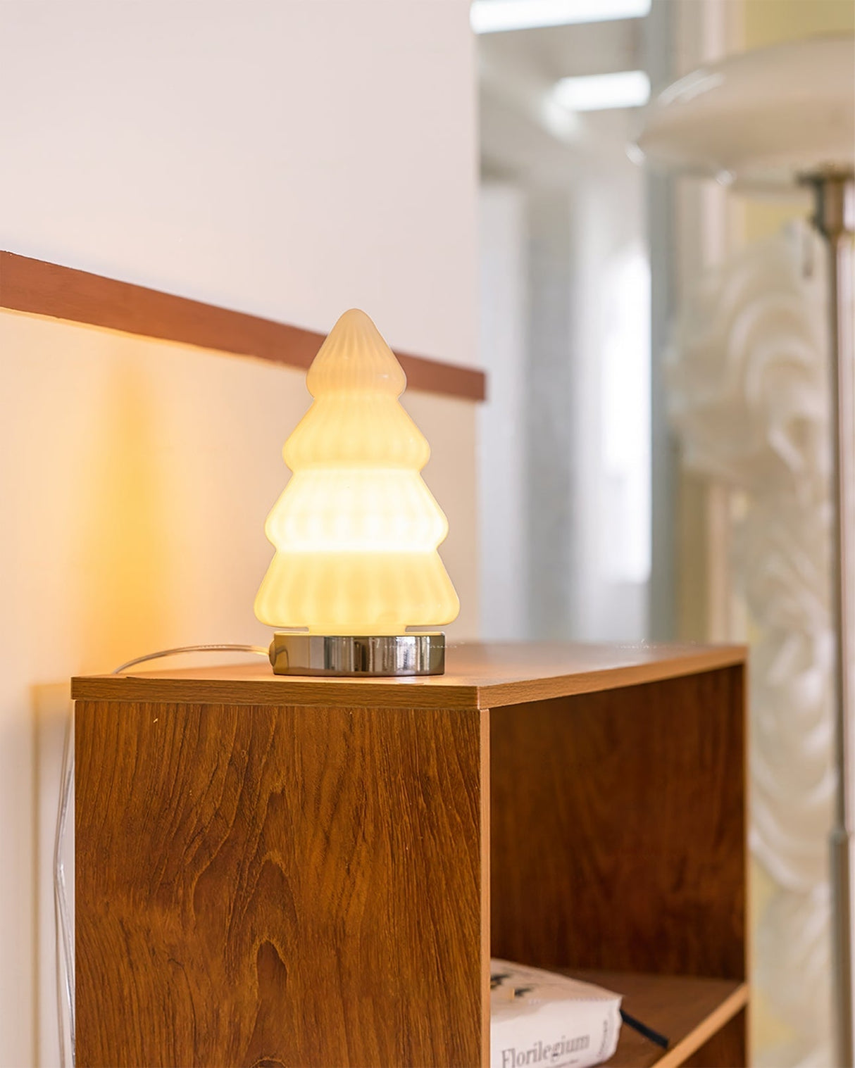 Modern Tree Table Lamp White Glass Chrome Base Design - Product detail 6