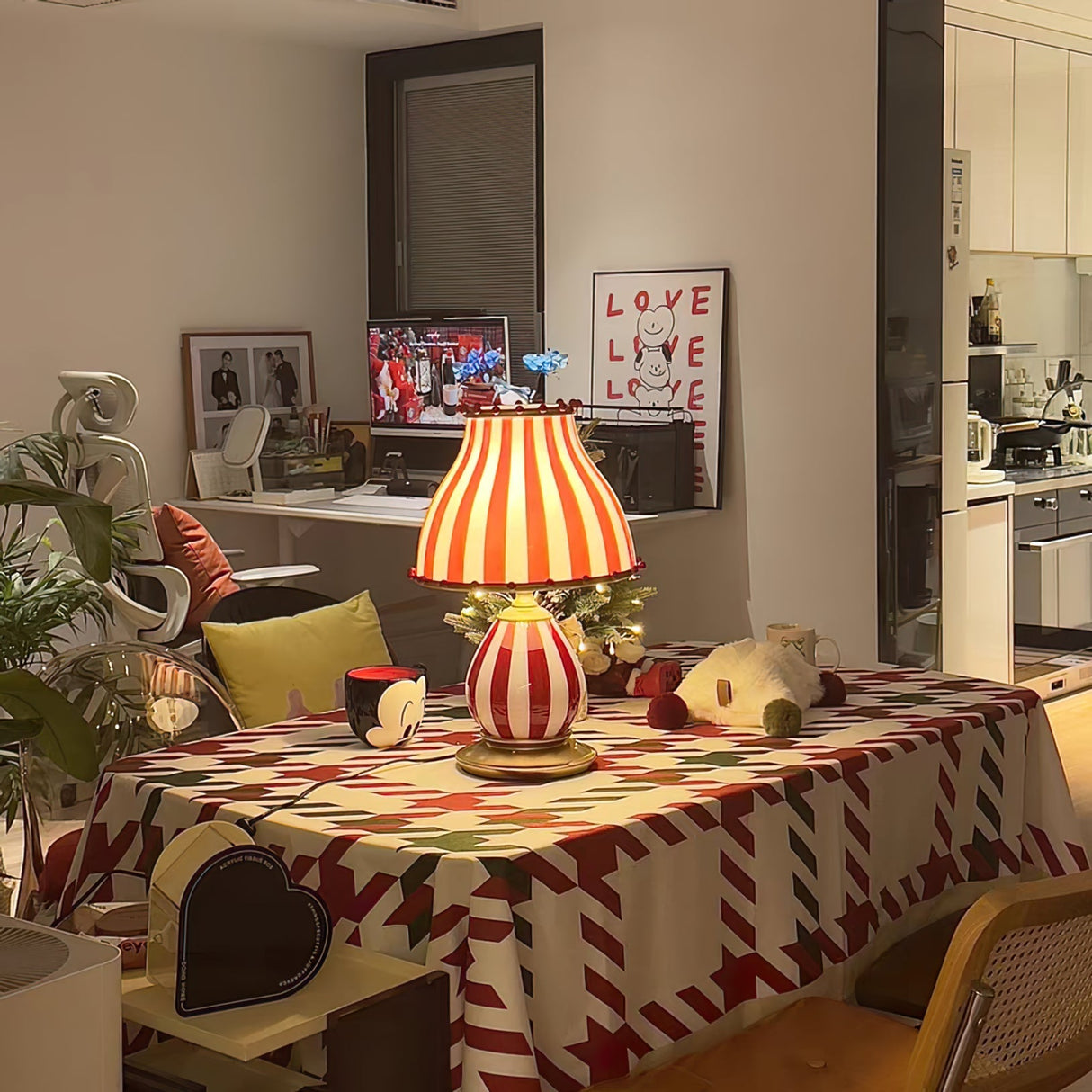 Striped Table Lamp Red White Circus Design - Product detail 40