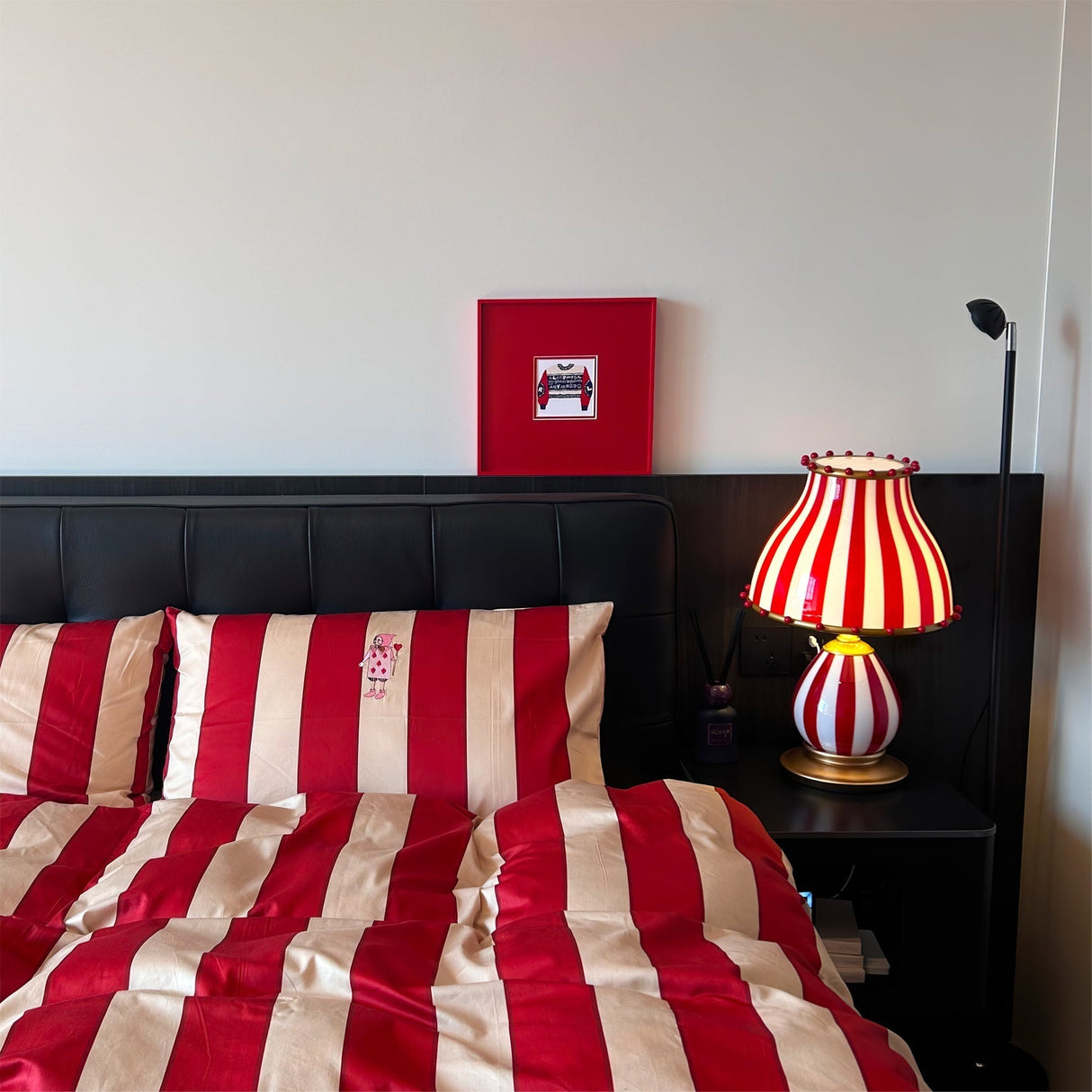 Striped Table Lamp Red White Circus Design - Product detail 22