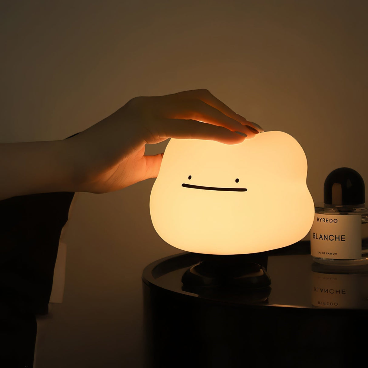 Modern Cloud Table Lamp Touch Control LED Night Light - Product detail 8