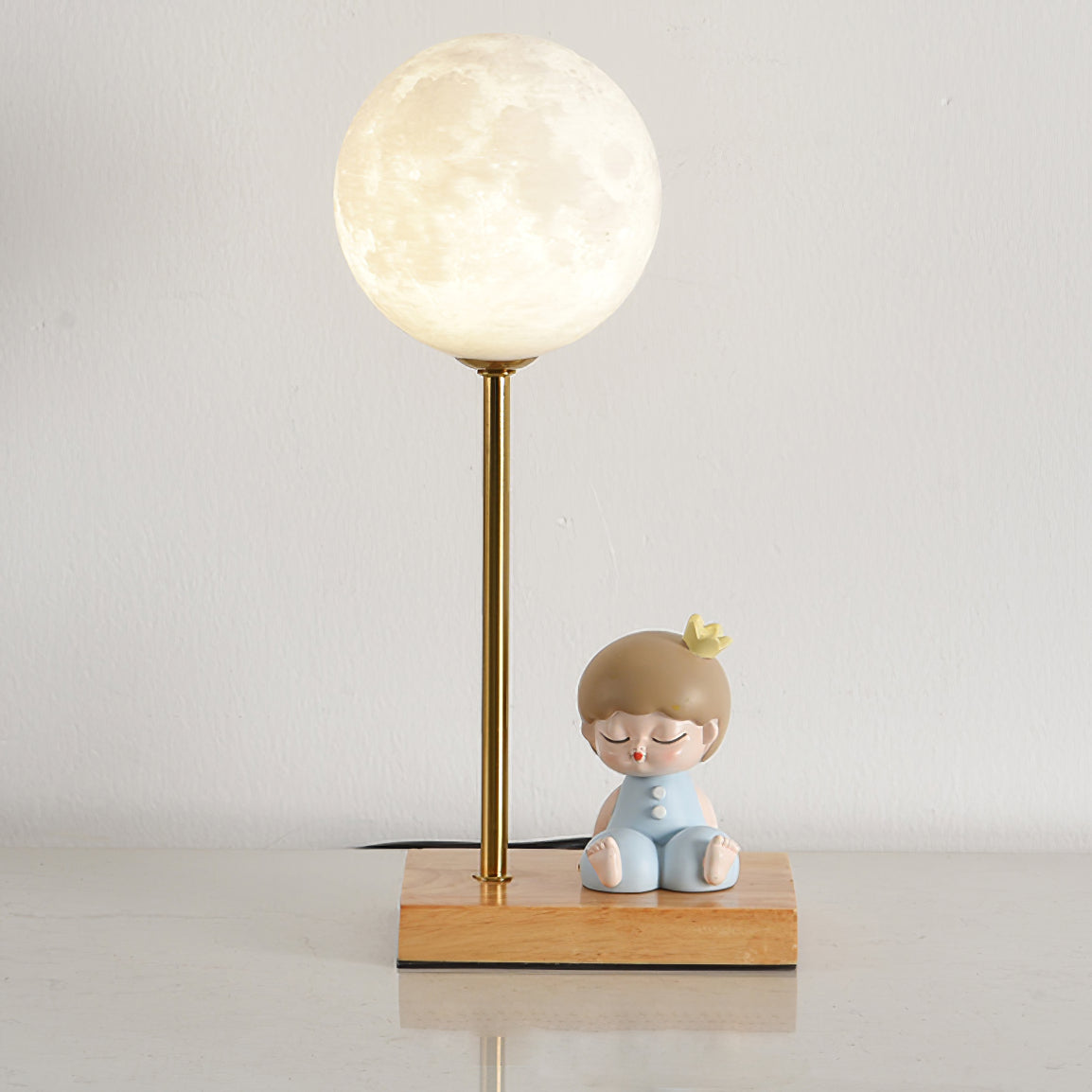 Moon Shape Table Lamp LED Astronaut Design - Product detail 11