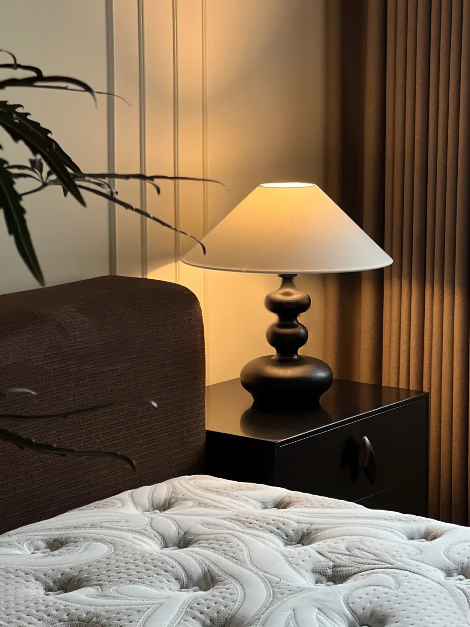 Modern Table Lamp  Black Base White Shade Design - Product detail 24