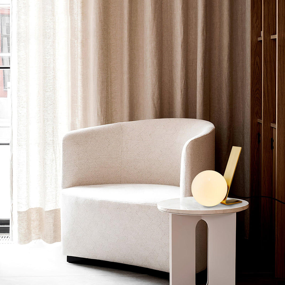 Modern Table Lamp Brass Frame Glass Globe Design - Product detail 5