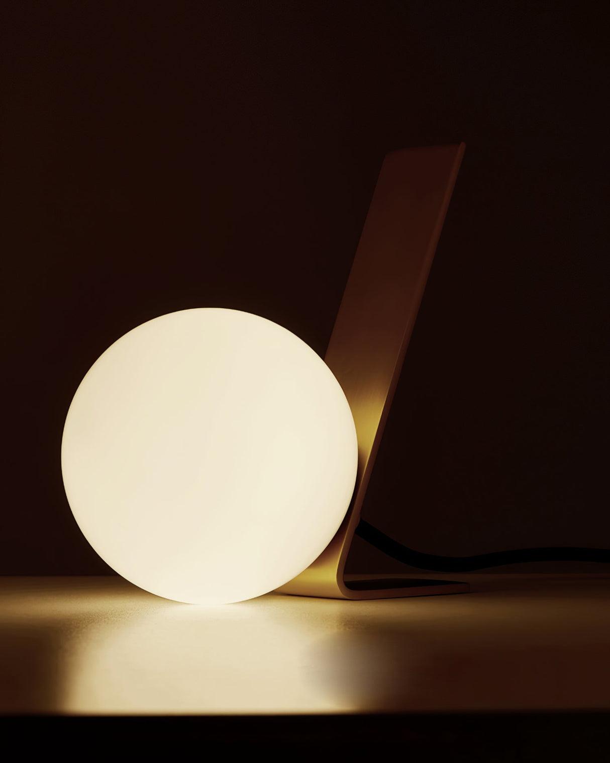 Modern Table Lamp Brass Frame Glass Globe Design - Product detail 8