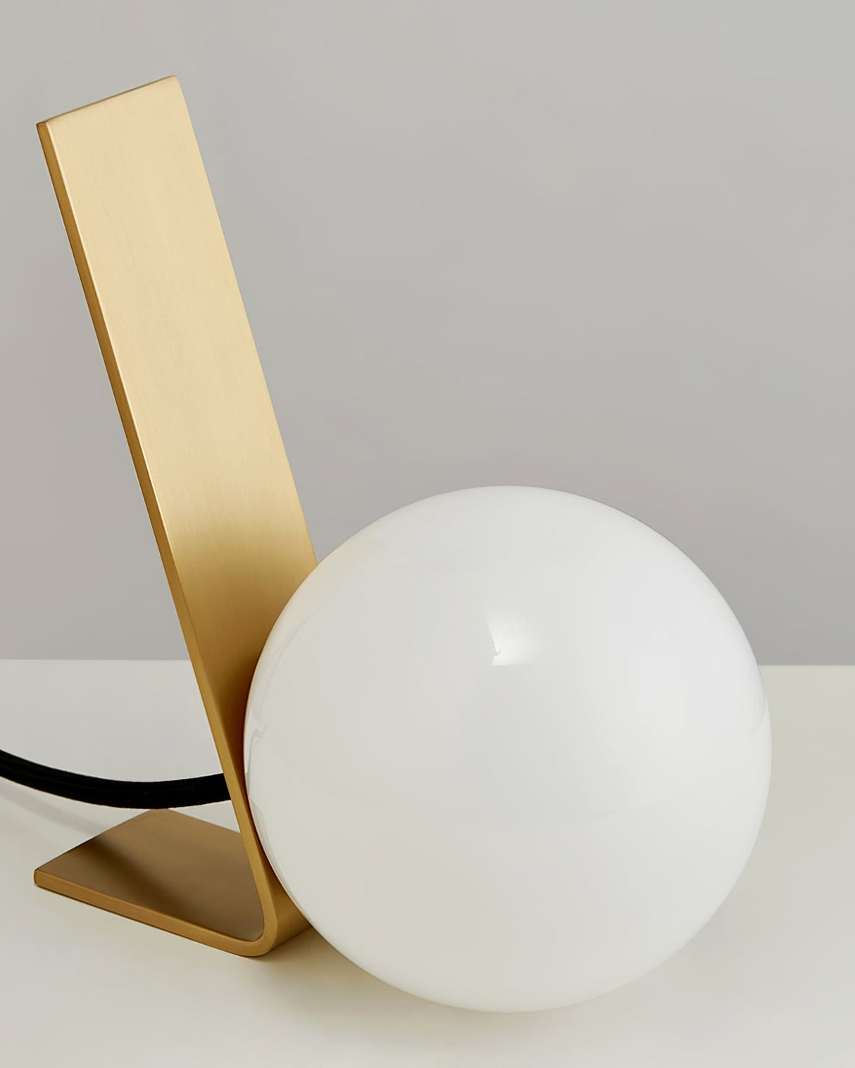 Modern Table Lamp Brass Frame Glass Globe Design - Product detail 14