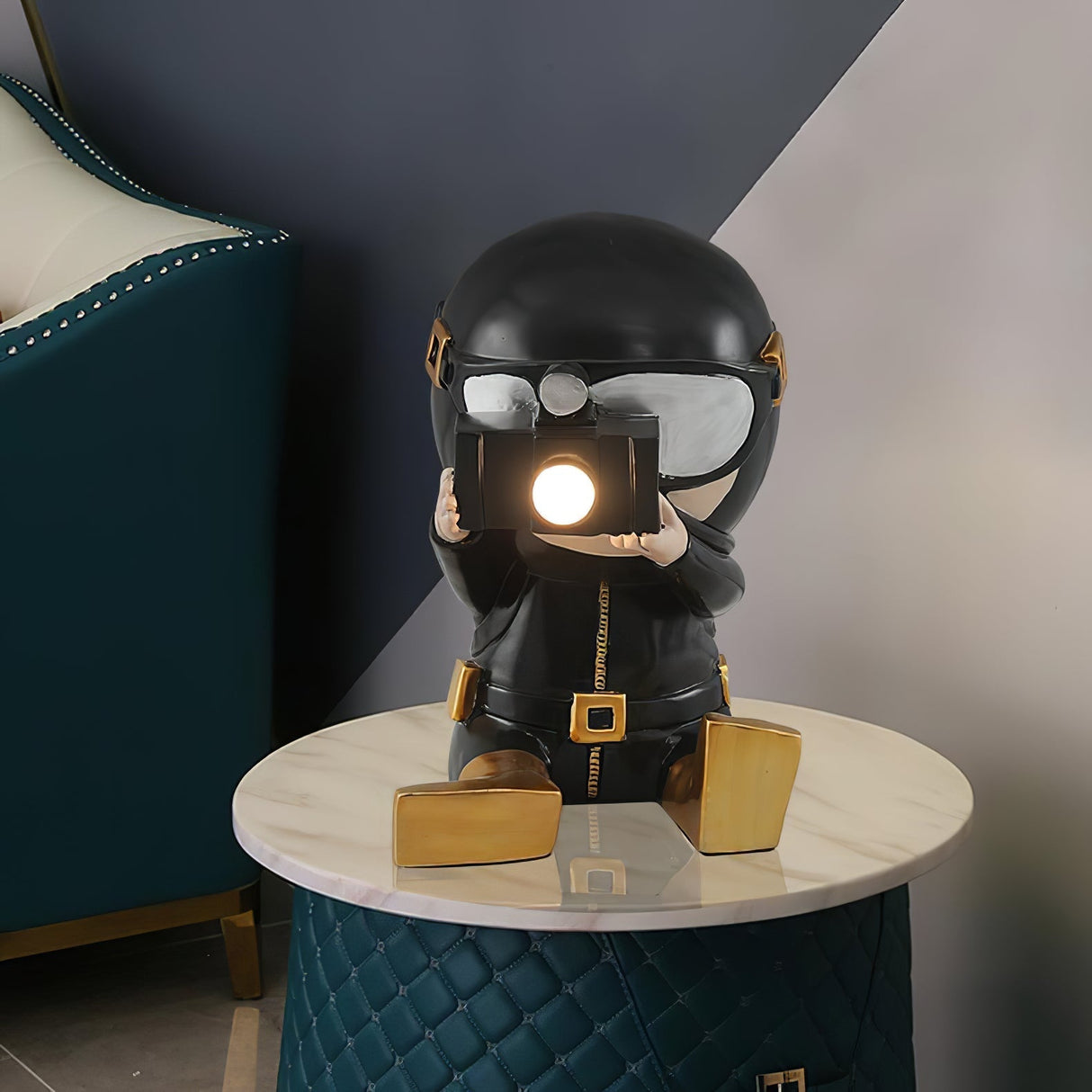 Contemporary Diver Table Lamp Decorative Resin Figurine Light - Product detail 12