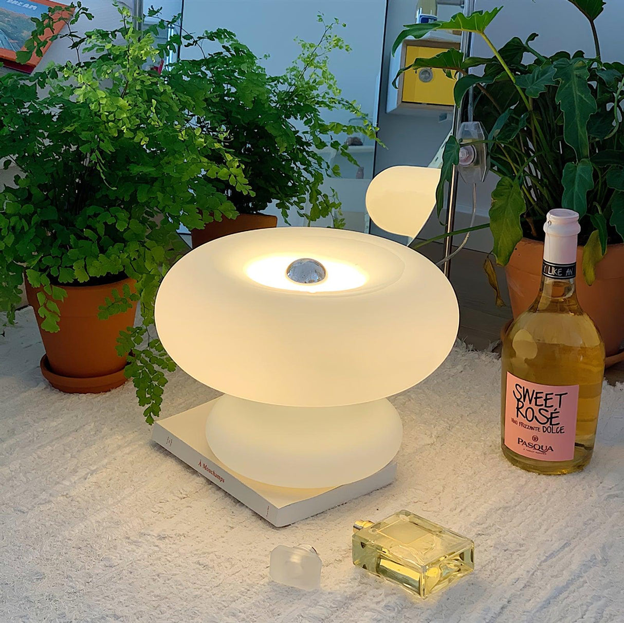 Modern LED Table Lamp Ring Shape Design With Soft Glow - Detailed view