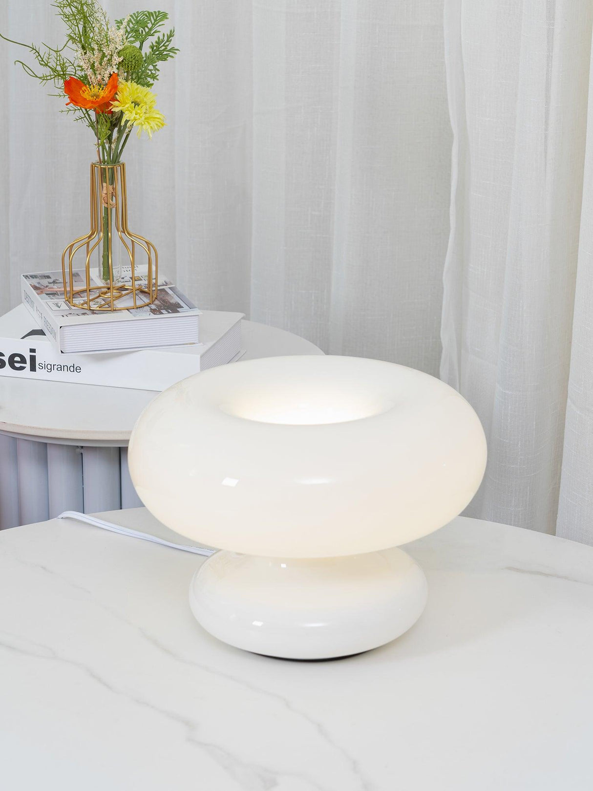 Modern LED Table Lamp Ring Shape Design With Soft Glow - Product detail 7