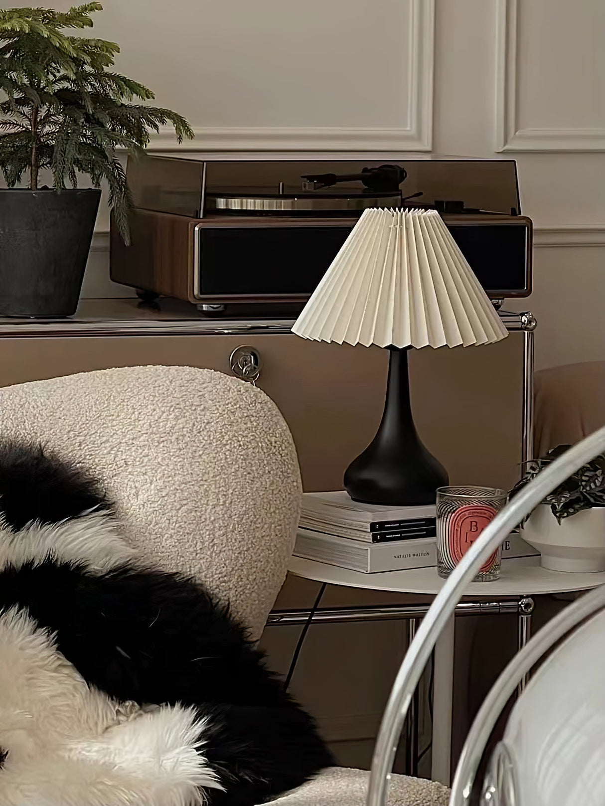 Modern Table Lamp Black Base With Pleated Shade - Product detail 20