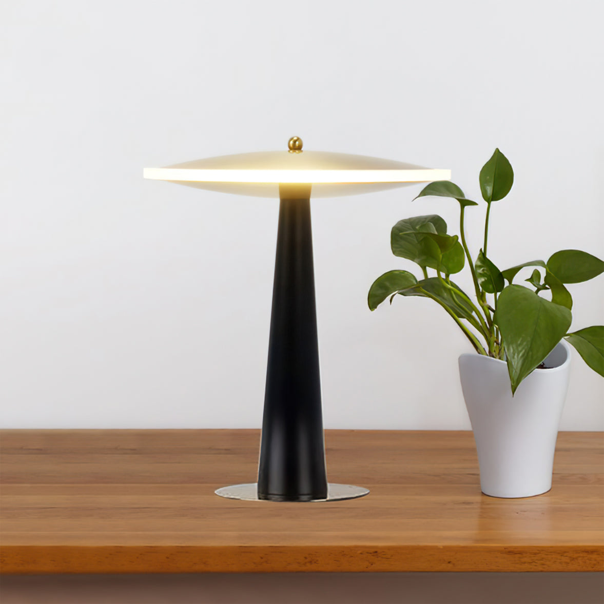 Modern LED Table Lamp Black Gold Drum Design - Detailed view