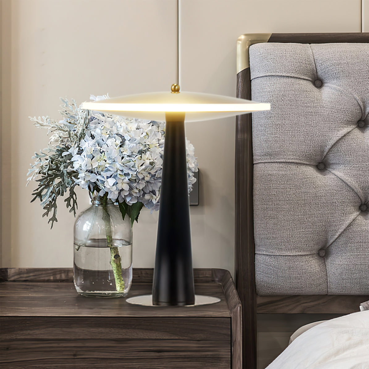Modern LED Table Lamp Black Gold Drum Design - Product detail 6
